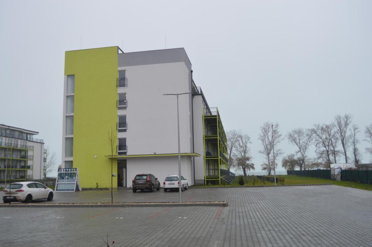Siofok Ezuestpart Granada 2 Koezvetlen Vizparti Apartman Appartement Buitenkant foto